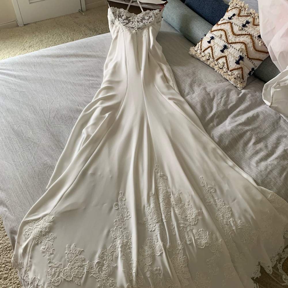 Enzoani Larissa Wedding Dress- worn once - Picture 13 of 16